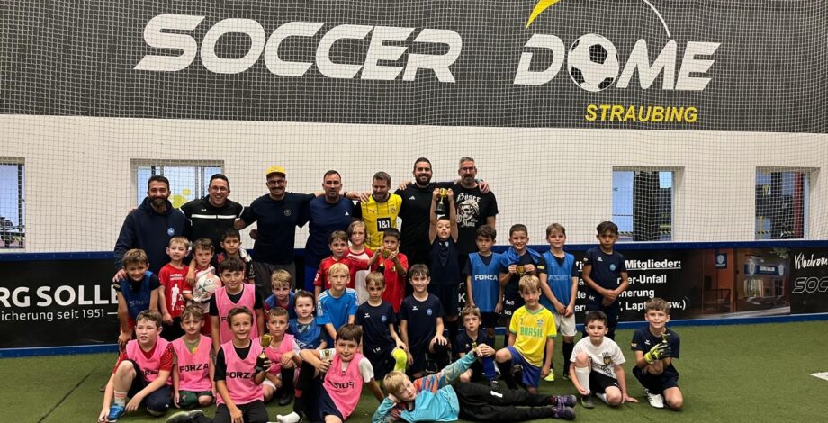Unsere G-, und F-Junioren im Soccerdome Straubing