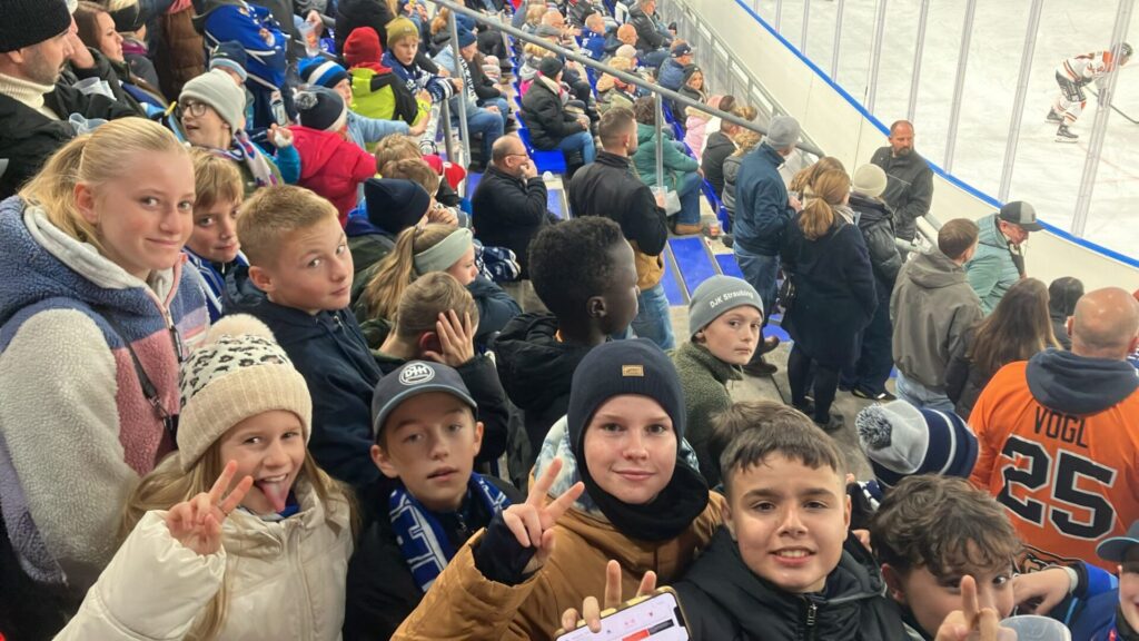 D-Jugend am Eisstadion am Pulverturm