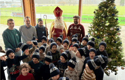 G-Jugend mit Nikolaus