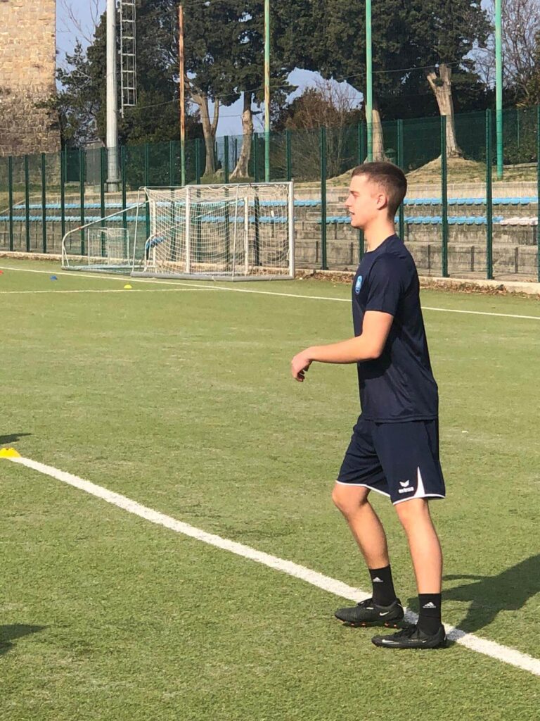 Spieler im Trainingslager am Trainieren